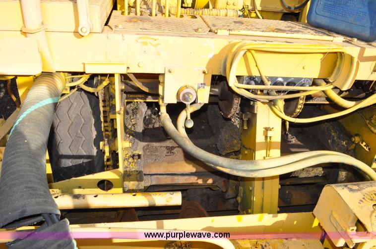 image for item G6325 Blaw-Knox PF65 wheel mounted asphalt paver