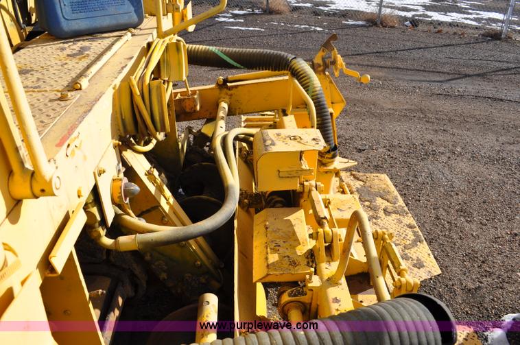 image for item G6325 Blaw-Knox PF65 wheel mounted asphalt paver