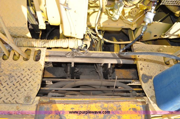 image for item G6325 Blaw-Knox PF65 wheel mounted asphalt paver