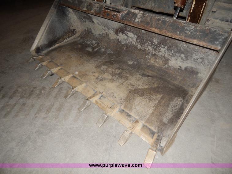 image for item H3916 2007 Takeuchi TL150 skid steer