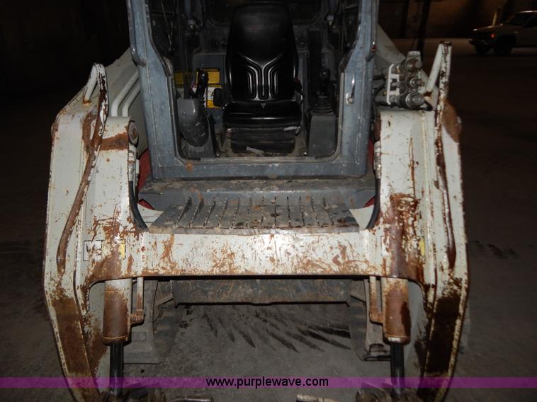 image for item H3916 2007 Takeuchi TL150 skid steer