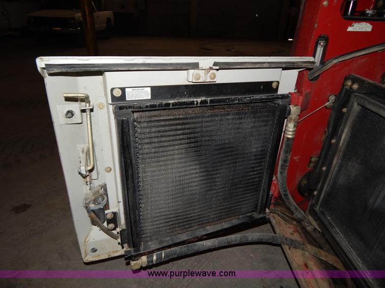 image for item H3916 2007 Takeuchi TL150 skid steer