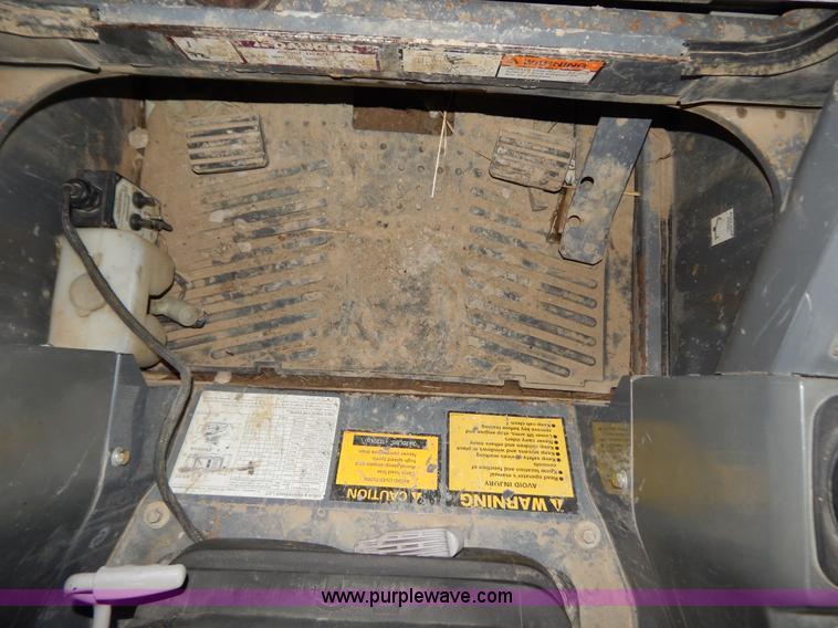 image for item H3916 2007 Takeuchi TL150 skid steer