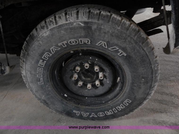 image for item H3917 1990 Chevrolet 2500 pickup truck