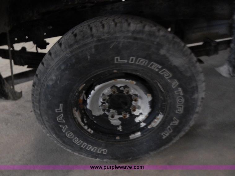 image for item H3917 1990 Chevrolet 2500 pickup truck