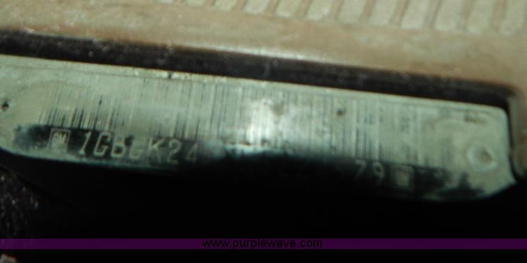 image for item H3917 1990 Chevrolet 2500 pickup truck