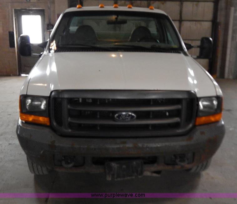 image for item H3918 2000 Ford F350 utility truck