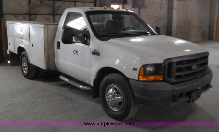 image for item H3918 2000 Ford F350 utility truck