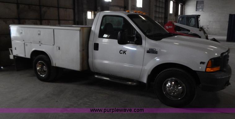 image for item H3918 2000 Ford F350 utility truck
