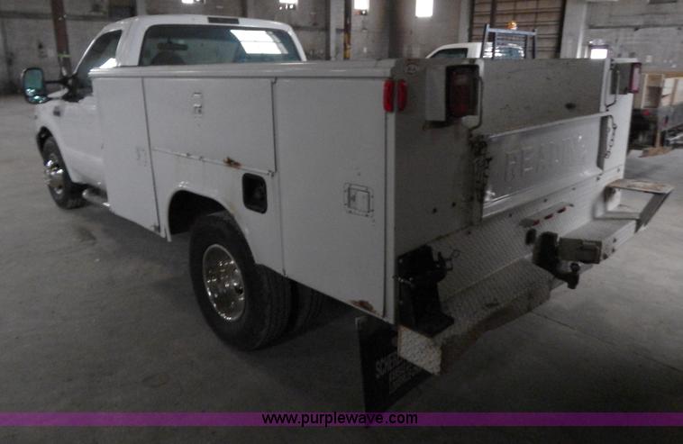 image for item H3918 2000 Ford F350 utility truck