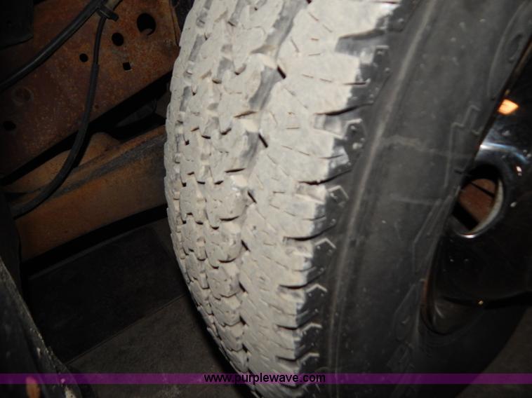 image for item H3918 2000 Ford F350 utility truck