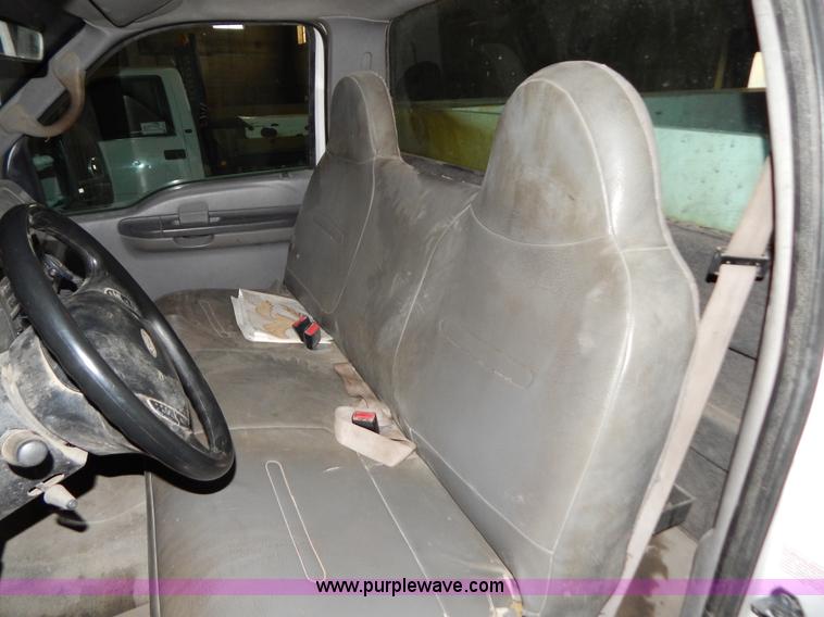 image for item H3918 2000 Ford F350 utility truck