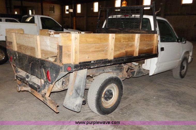 image for item H3919 1998 Chevrolet 2500 pickup truck