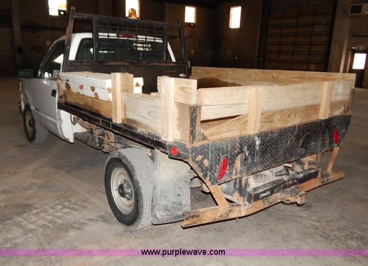 image for item H3919 1998 Chevrolet 2500 pickup truck