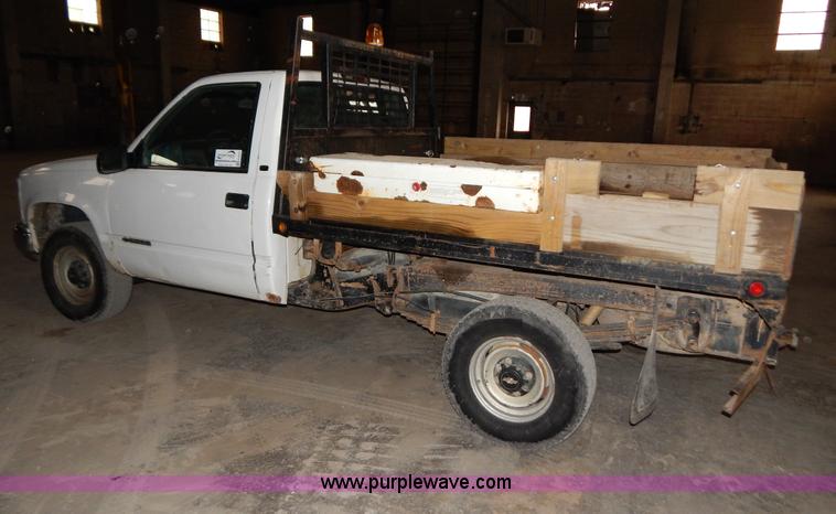 image for item H3919 1998 Chevrolet 2500 pickup truck
