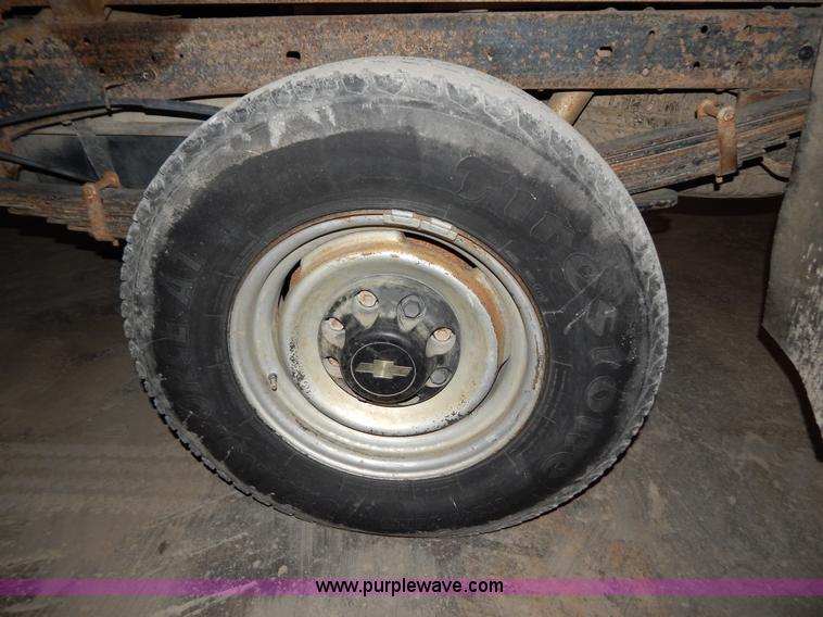 image for item H3919 1998 Chevrolet 2500 pickup truck