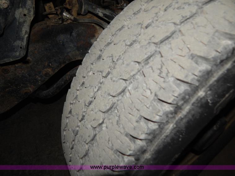 image for item H3919 1998 Chevrolet 2500 pickup truck