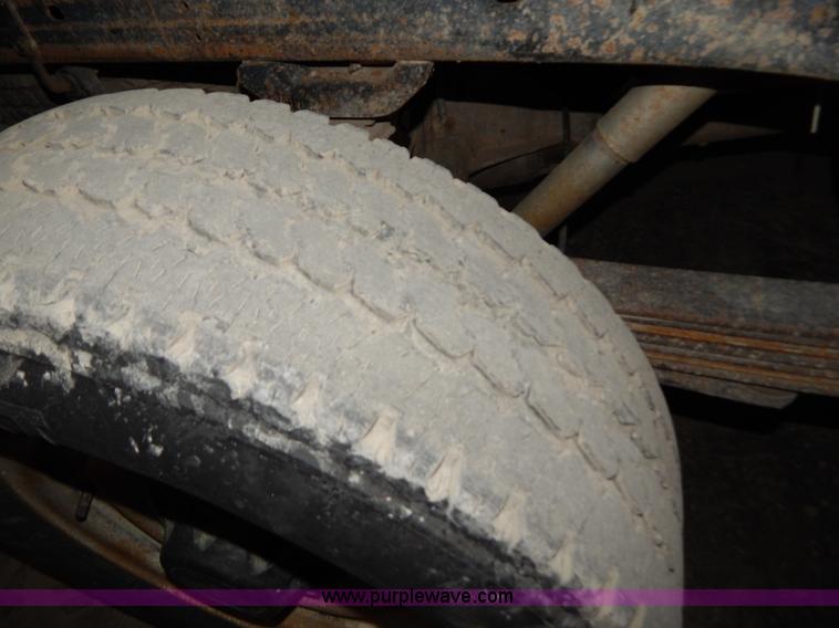 image for item H3919 1998 Chevrolet 2500 pickup truck