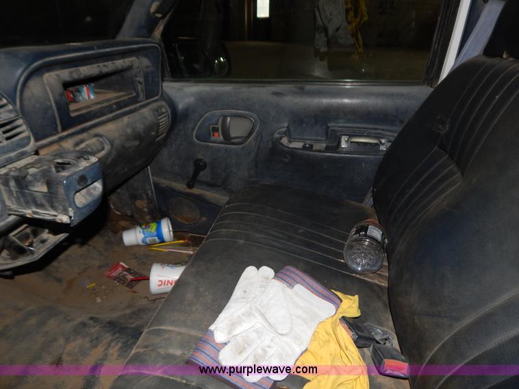 image for item H3919 1998 Chevrolet 2500 pickup truck