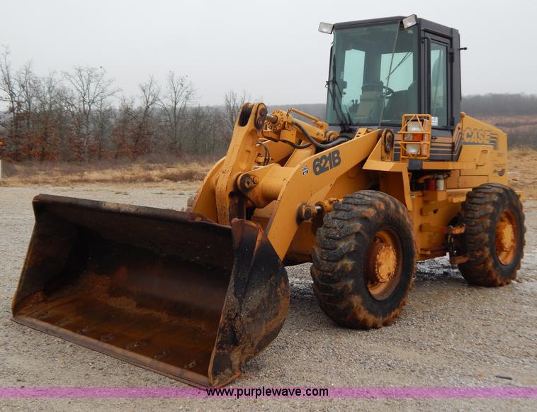image for item H3921 1998 Case 621B loader