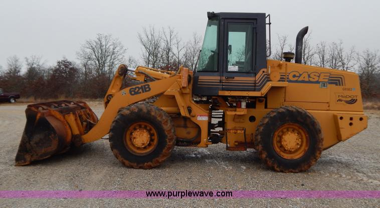 image for item H3921 1998 Case 621B loader