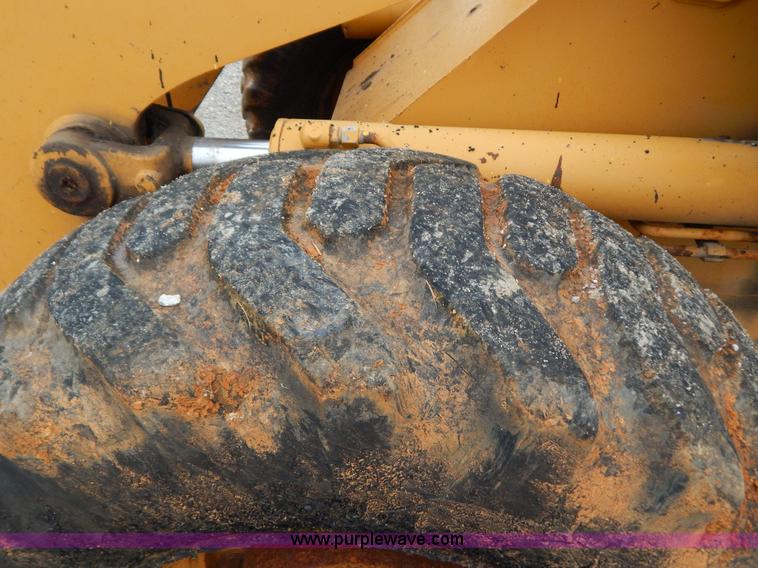 image for item H3921 1998 Case 621B loader