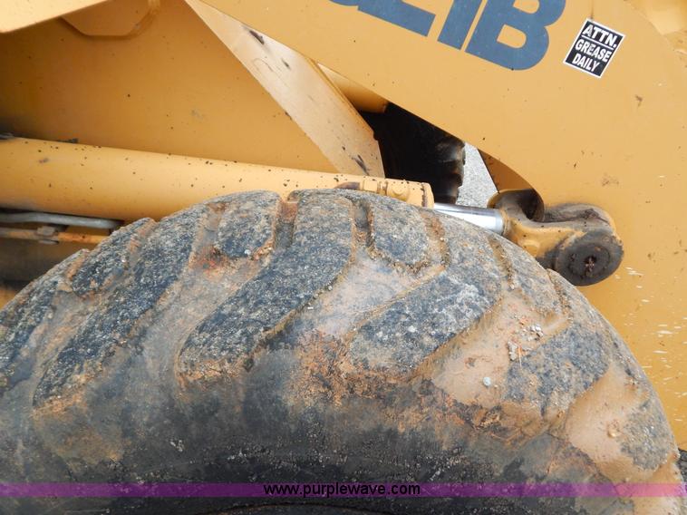 image for item H3921 1998 Case 621B loader