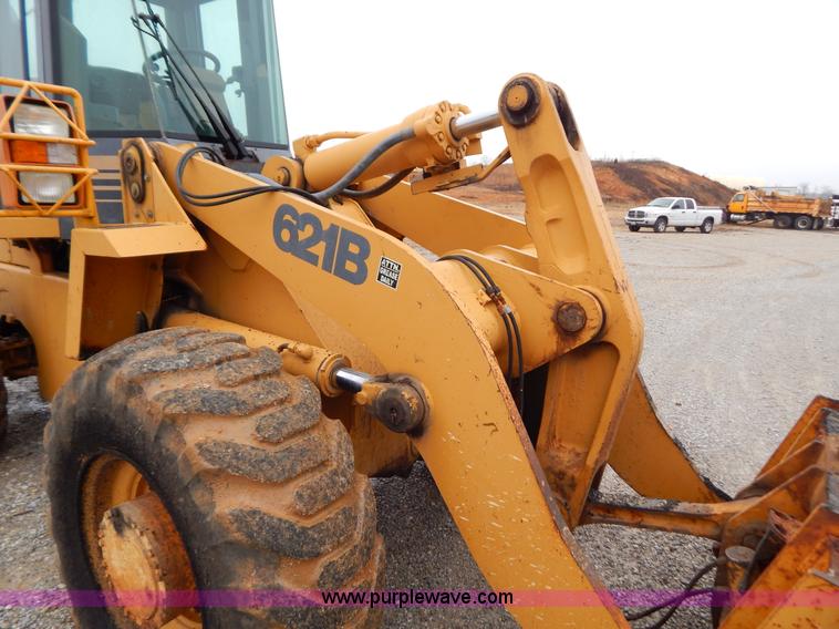 image for item H3921 1998 Case 621B loader