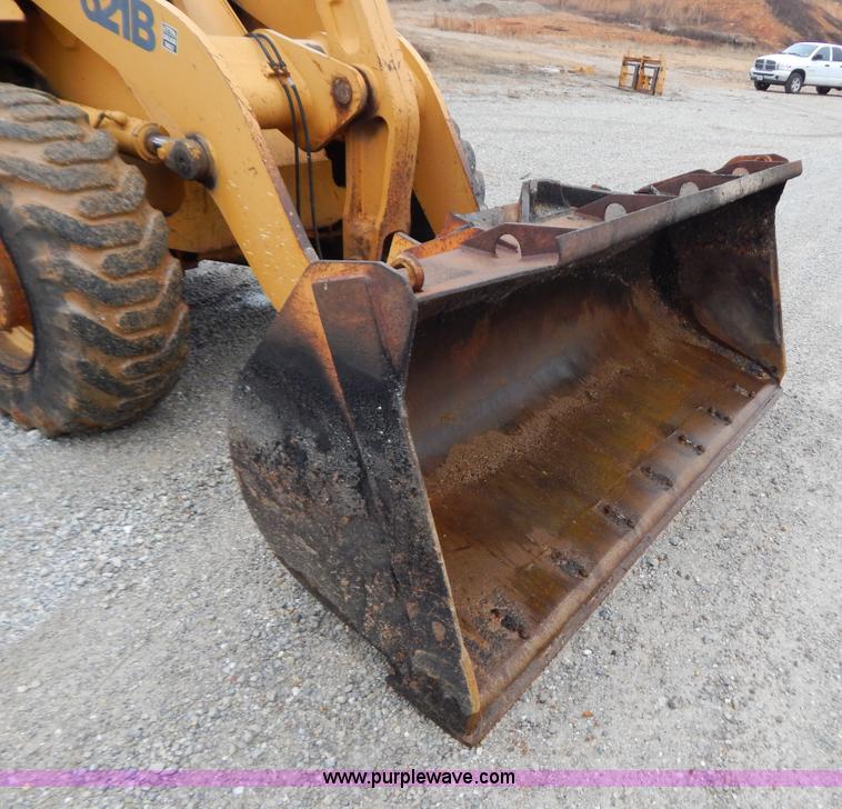 image for item H3921 1998 Case 621B loader