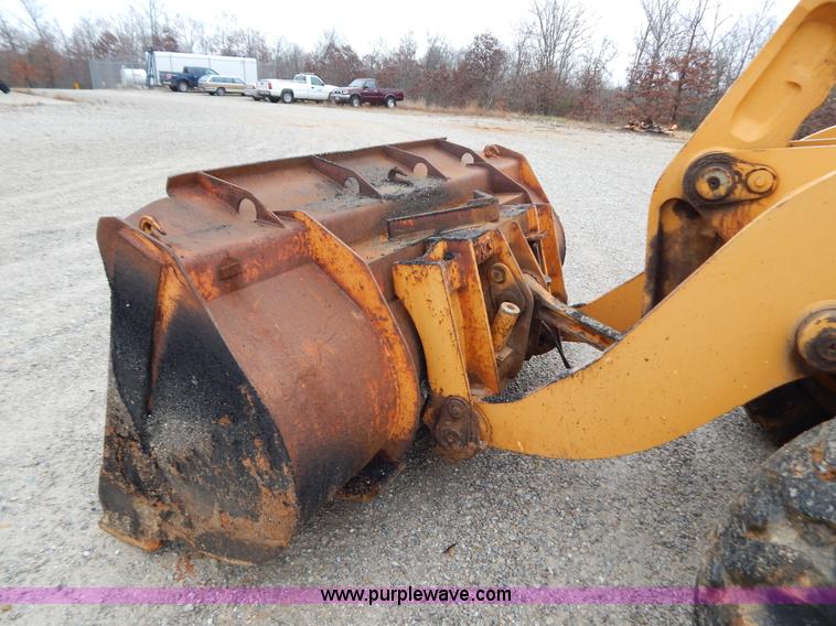 image for item H3921 1998 Case 621B loader