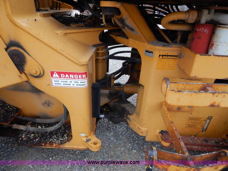 image for item H3921 1998 Case 621B loader