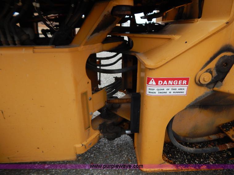 image for item H3921 1998 Case 621B loader