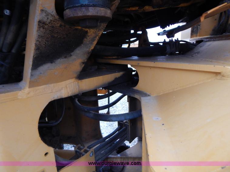 image for item H3921 1998 Case 621B loader