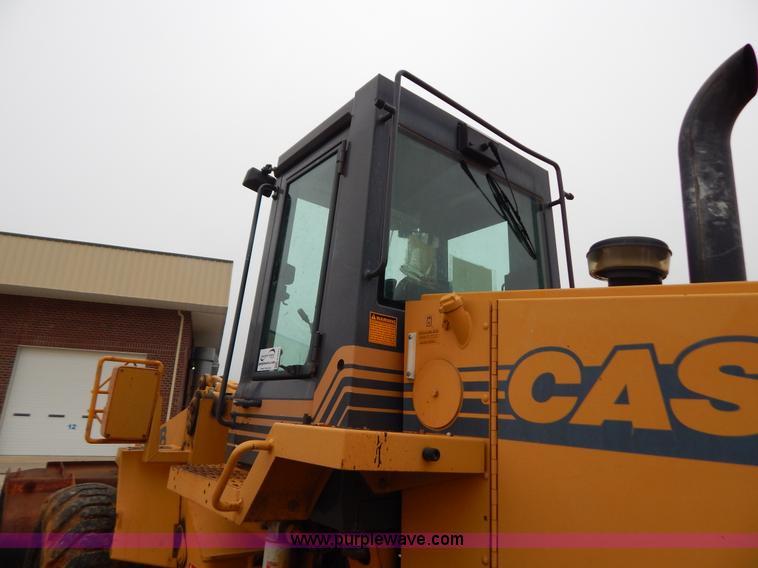 image for item H3921 1998 Case 621B loader