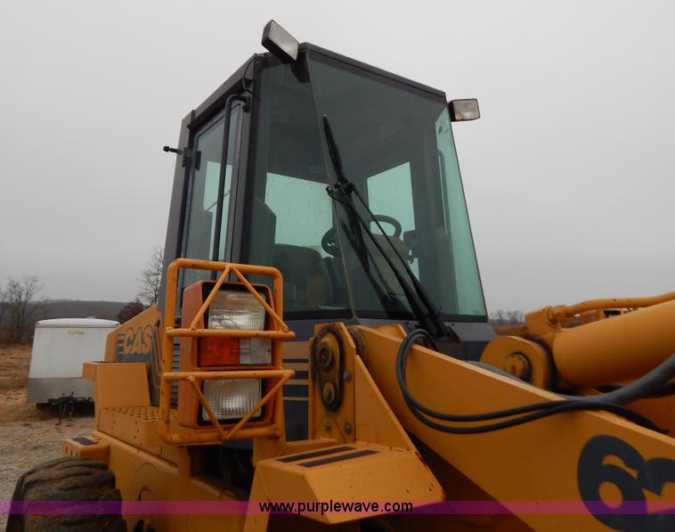 image for item H3921 1998 Case 621B loader