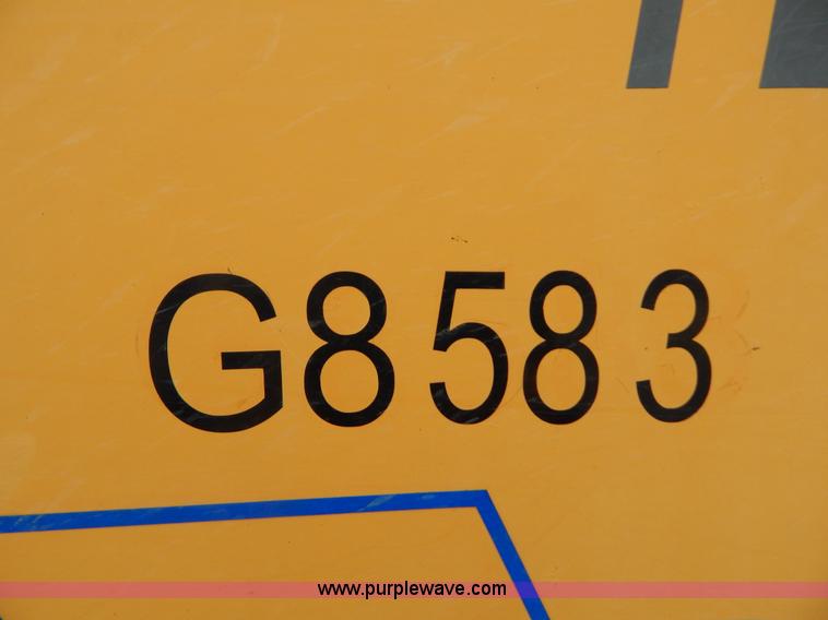 image for item H3921 1998 Case 621B loader