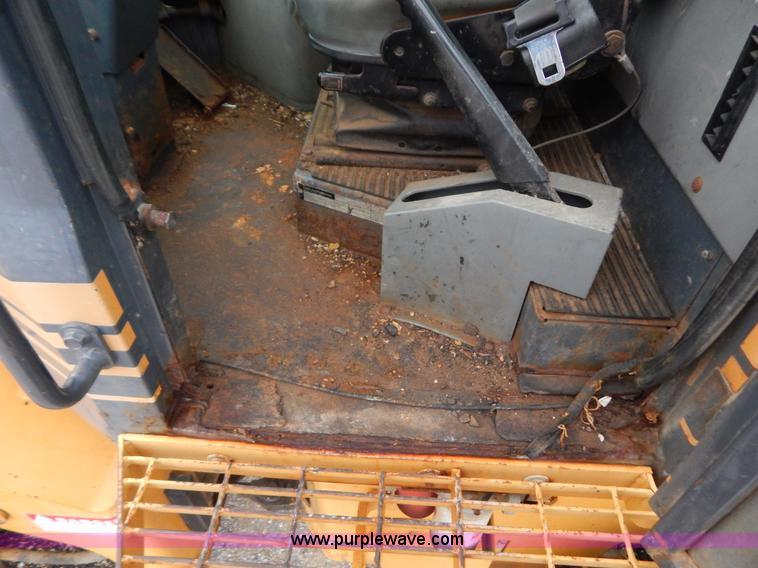 image for item H3921 1998 Case 621B loader