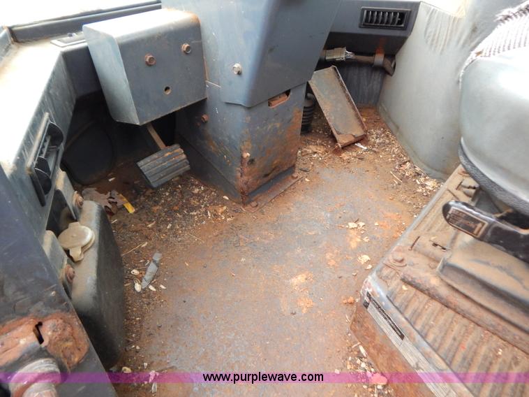 image for item H3921 1998 Case 621B loader