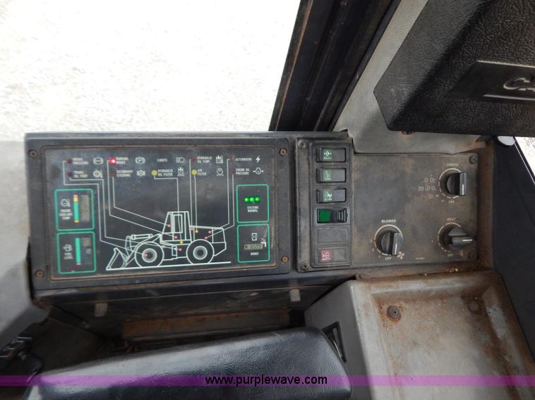 image for item H3921 1998 Case 621B loader