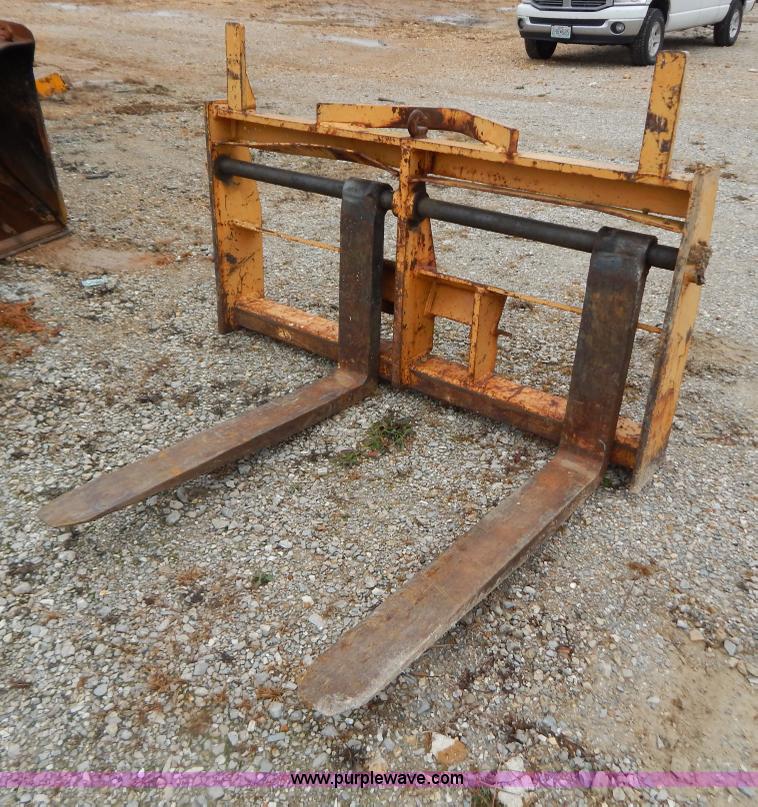 image for item H3921 1998 Case 621B loader