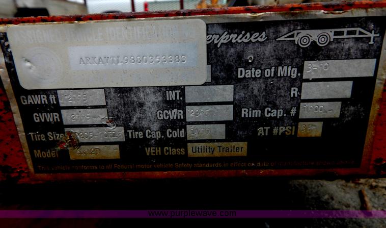 image for item H3949 1990 single axle tilt deck trailer