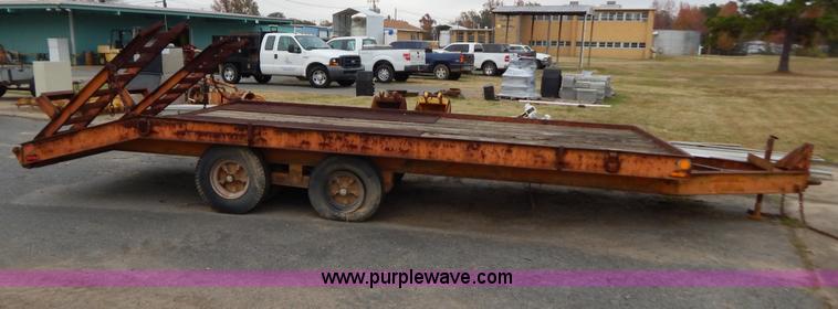 image for item H3954 1979 20' equipment trailer