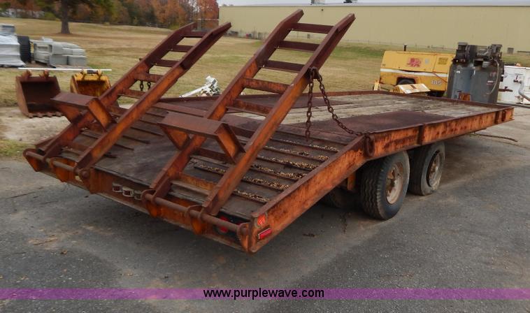 image for item H3954 1979 20' equipment trailer