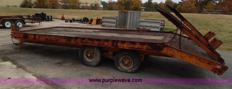 image for item H3954 1979 20' equipment trailer