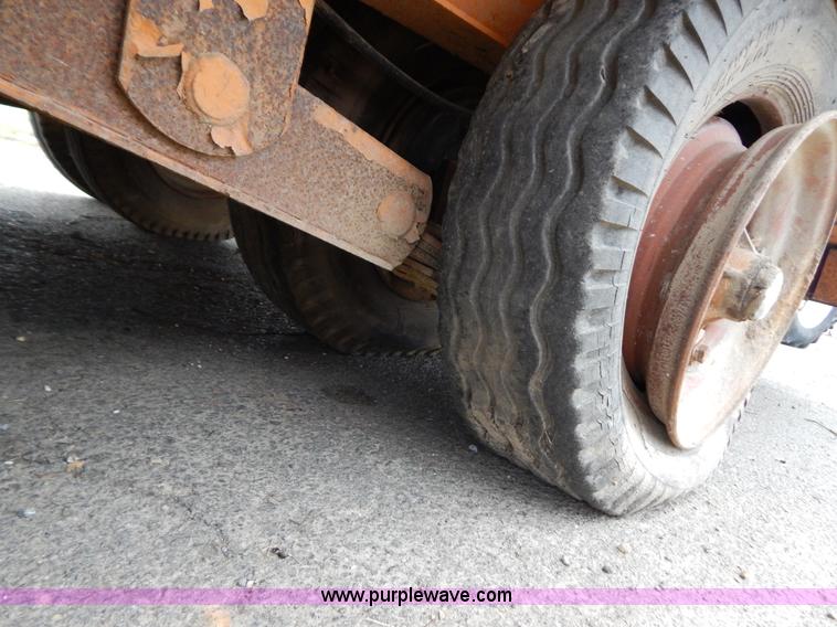 image for item H3954 1979 20' equipment trailer