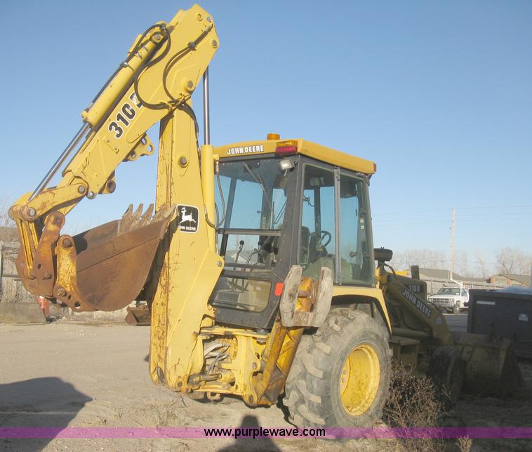 image for item H4252 1996 John Deere 310D backhoe
