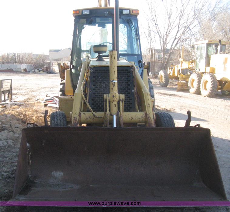 image for item H4252 1996 John Deere 310D backhoe