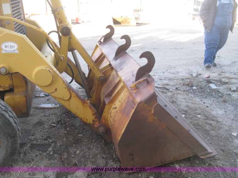 image for item H4252 1996 John Deere 310D backhoe