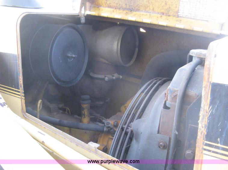 image for item H4252 1996 John Deere 310D backhoe