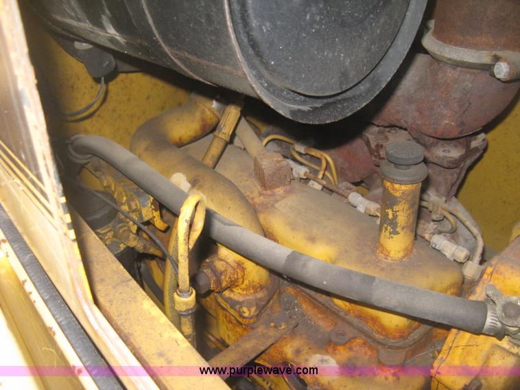 image for item H4252 1996 John Deere 310D backhoe